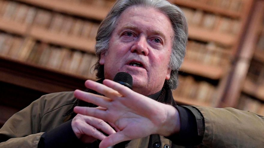 El polémico Steve Bannon, detenido por fraude con donaciones para el muro de Trump