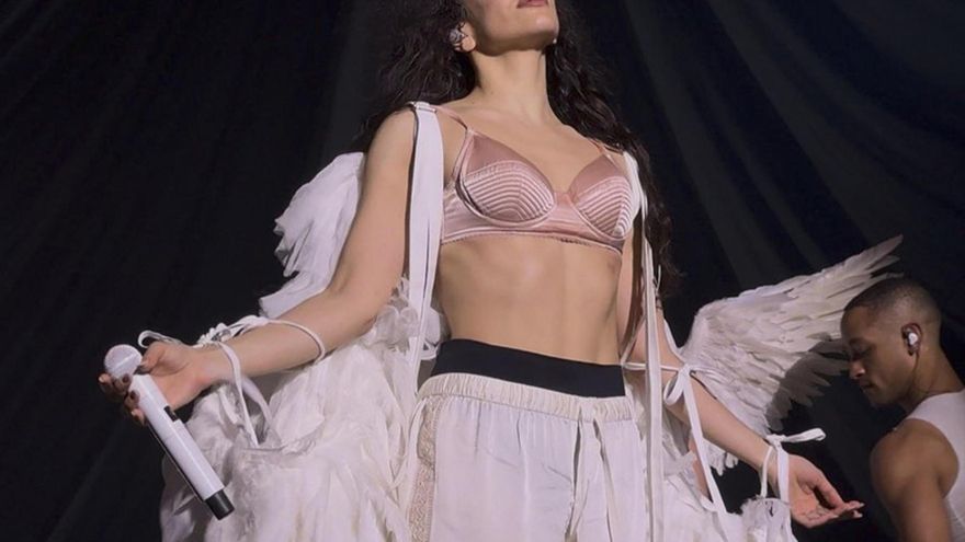 El artista tras la coreografía viral de "La Perla" en la nueva gira de Rosalía revela las influencias que utilizó