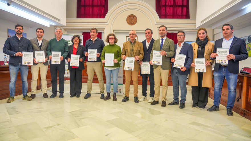 Los 14 municipios de Doñana formalizan su divorcio en la pugna por las ayudas estatales y se resquebrajan en dos bloques