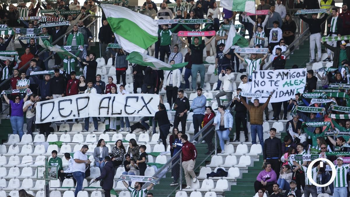 Grada Blanquiverde del Córdoba CF - SD Huesca