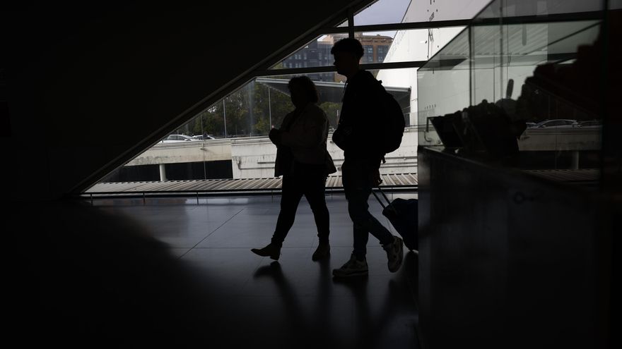 El Movistar Arena, abierto las 24 horas para que cualquier viajero pueda pernoctar