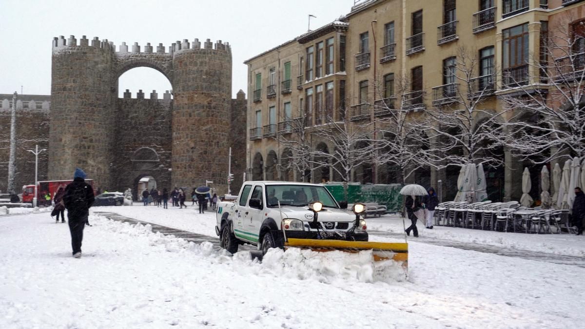 Vista del temporal de nieve en Ávila este miércoles.