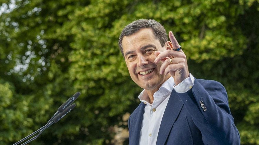 Juanma Moreno en el acto de cierre de campaña del PP en Granada.
