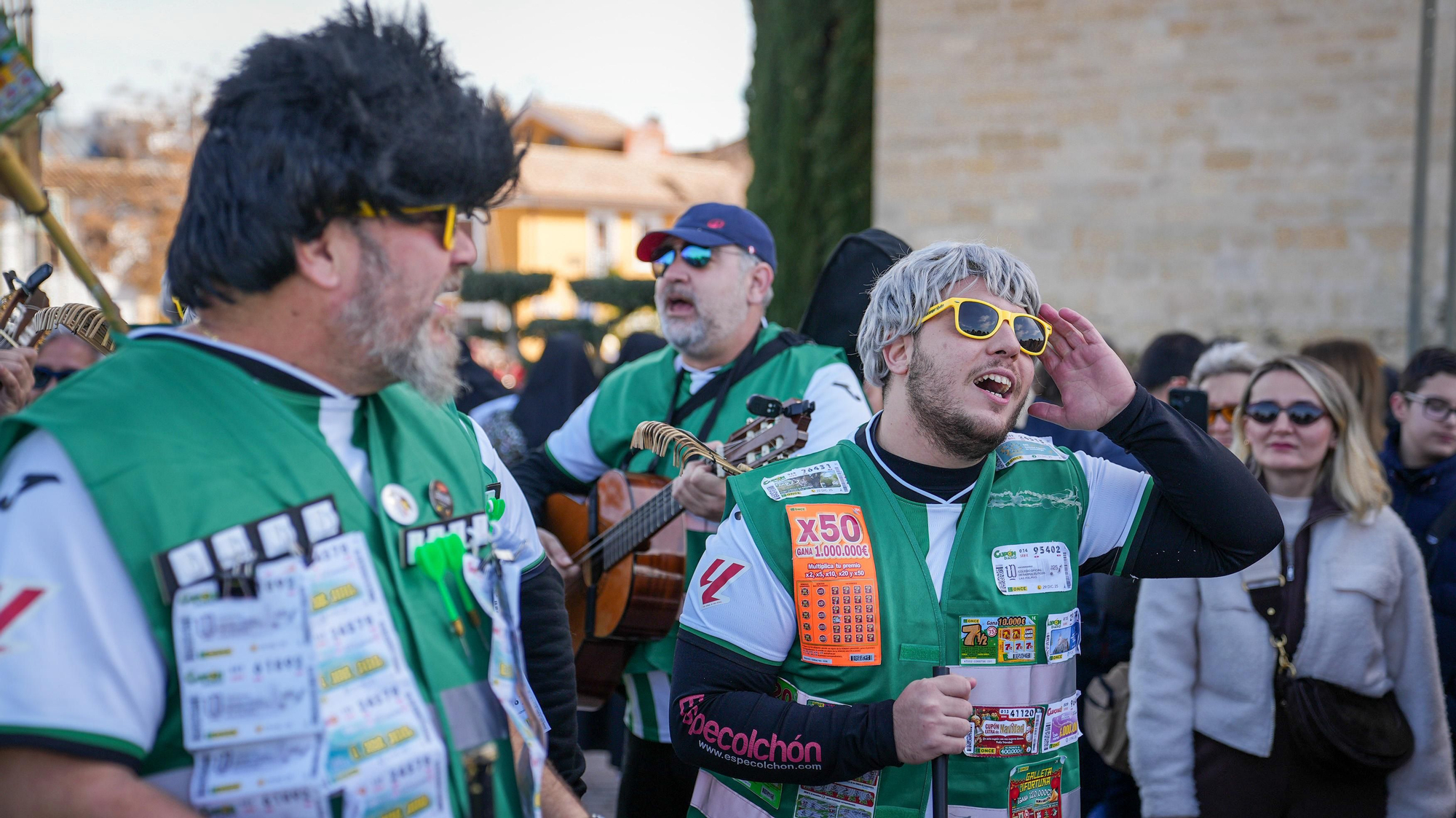 Pasacalles de Carnaval en el Puente Romano