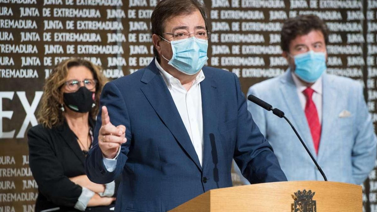 Fernández Vara este viernes en Mérida tras firmar con sindicatos y empresarios un plan contra riesgos laborales