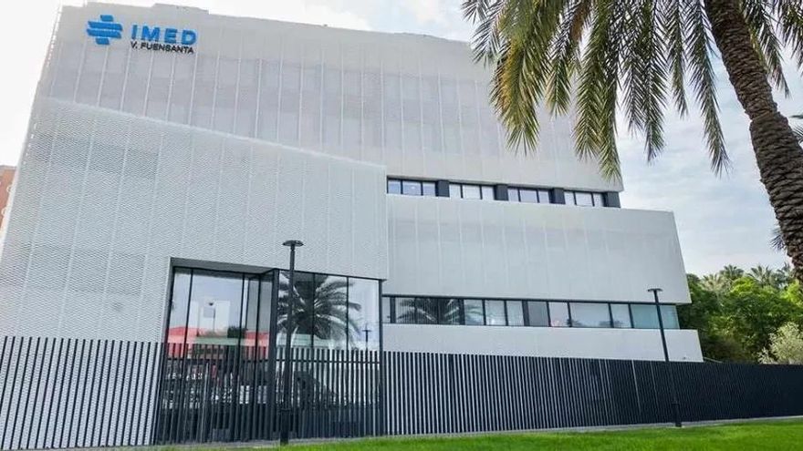 El cirujano acusado de violar a una paciente sedada en una clínica de Murcia opera en la Región desde hace una década