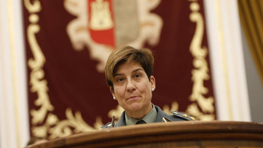 Mª Jesús Pascual, guardia civil: "Tomo con naturalidad dirigir a hombres porque ¿qué diferencia habría si fueran mujeres"