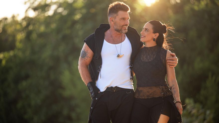 Los presentadores, Julián Gil y Valeria Marín