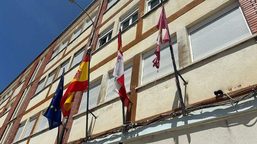 El PSOE de San Andrés del Rabanedo critica "el pésimo estado" del Colegio Trepalio