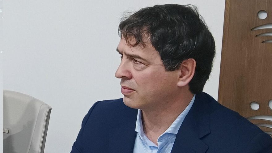 El BBVA desmiente que el hermano de Pedro Sánchez tuviese 1,4 millones en acciones y le atribuye 71.000 euros