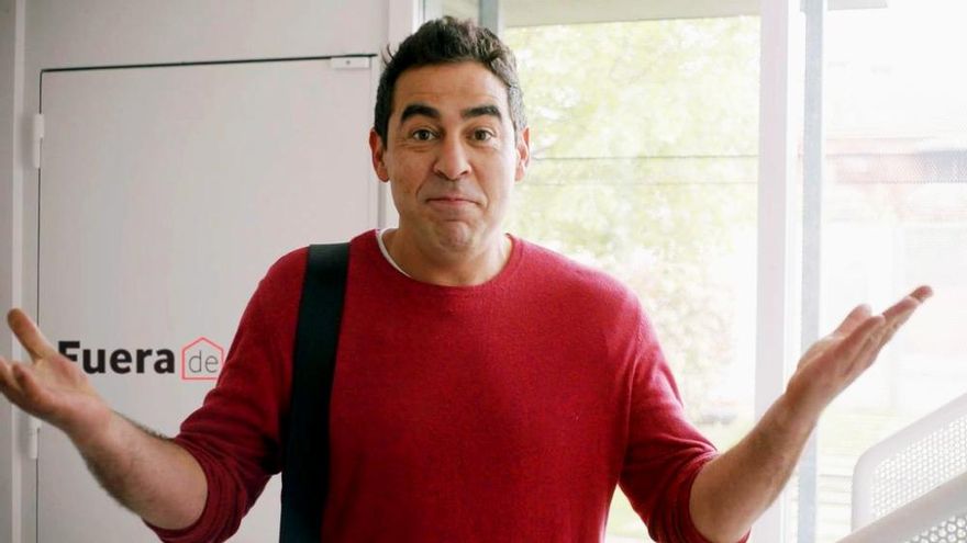 Mediaset sorprende con 'Fuera de serie', una nueva ficción con Pablo Chiapella abriendo las puertas de su casa