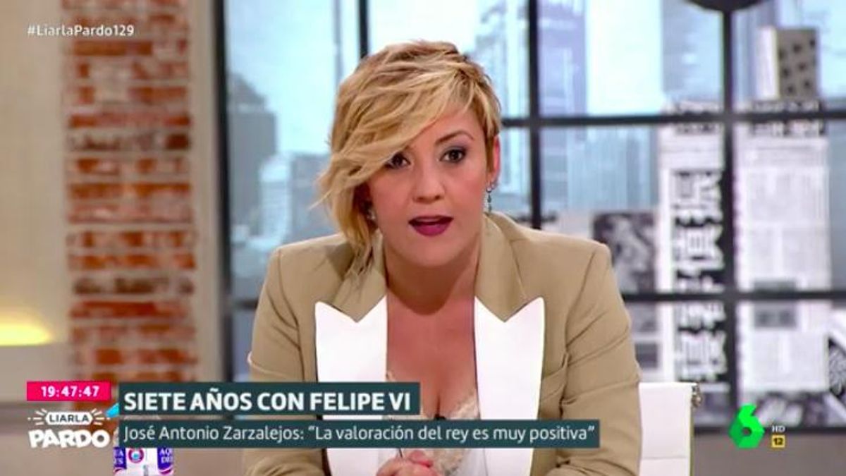 Cristina Pardo comentando la última hora sobre el rey emérito
