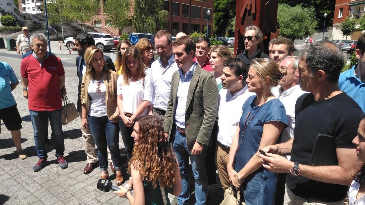 Pablo Casado dice en Alsasua que "los navarros no son anexo de nadie" y que Navarra "necesita ser respetada"