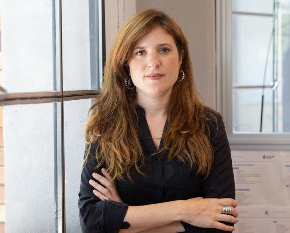 Lucía Cirmi, economista y ex Subsecretaria de Igualdad en el Ministerio de las Mujeres, Géneros y Diversidad. “Desarrollamos una batería de políticas con una escala muy por encima de lo que se manejaba en el resto de América Latina. Y lo desarmó el gobierno de Milei”