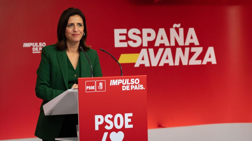 Archivo - La portavoz del PSOE, Esther Peña, en una intervención en la sede nacional del partido en la calle Ferraz, al día siguiente de las elecciones autonómicas en Galicia