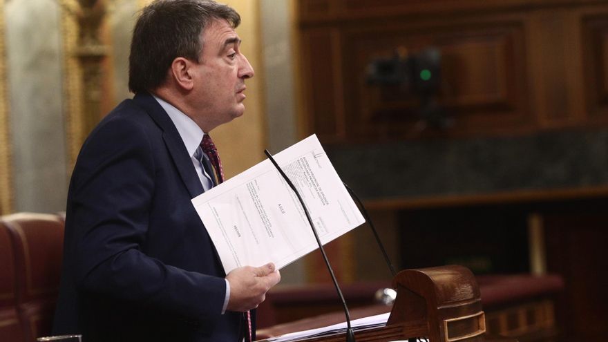 Archivo - El portavoz parlamentario del PNV, Aitor Esteban