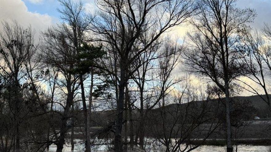 Cuenca reabre sus parques pero mantiene cerrados los accesos al río Júcar, en aviso amarillo