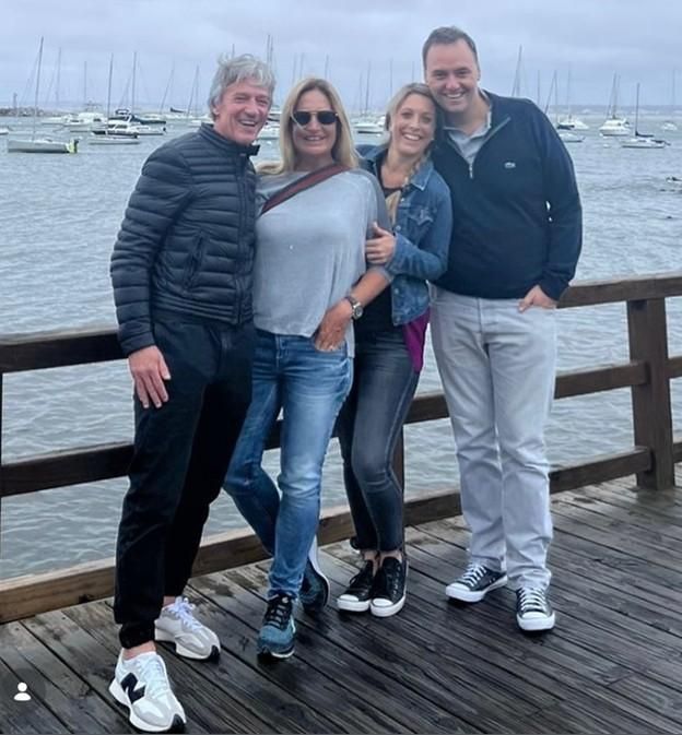 Marcelo Grandio, Mónica Nofal, Bettina Angeletti y Manuel Adorni, el 12 de febrero de 2022. Nació una amistad.