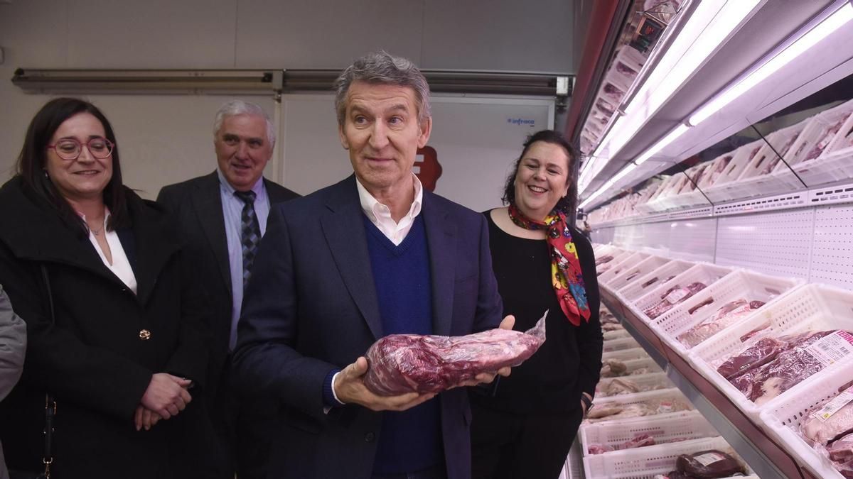 "Brifín, esta gran empresa": Feijóo visita la compañía Fribin y se equivoca de nombre ocho veces