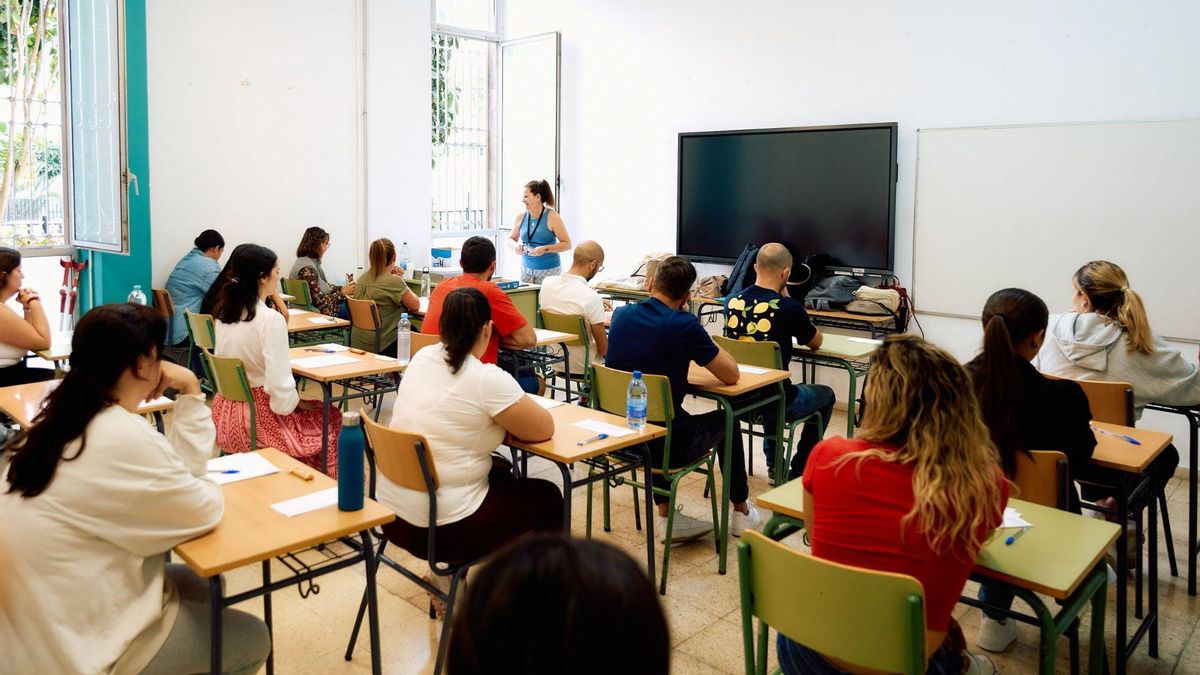 Comienza la 'lucha' de más de 8.000 aspirantes para 955 plazas de docentes en Canarias