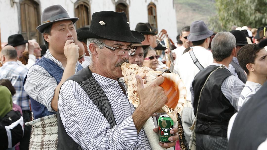 Las calles de Santa Lucía de Tirajana se llenan con motivo de la romería de Los Labradores. (Foto: Alejandro Ramos).