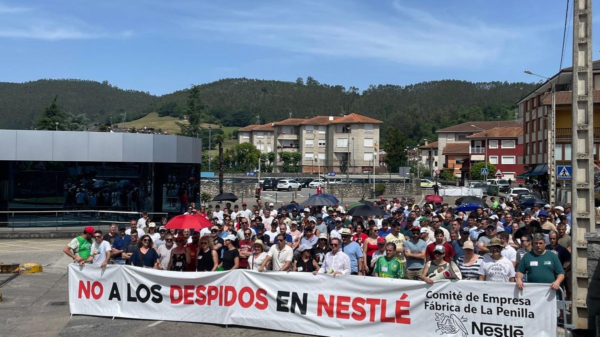 La plantilla de Nestlé en Cantabria secunda los paros antes de la huelga indefinida en la fábrica de La Penilla