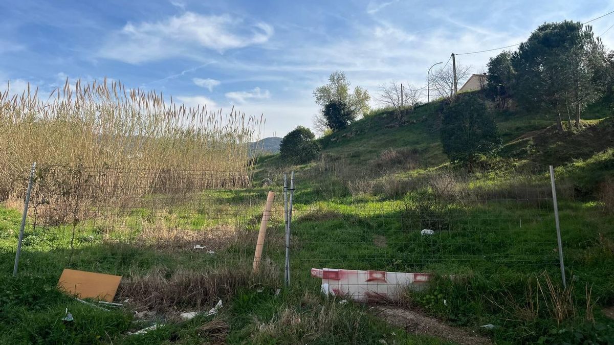 Uno de los solares donde debía llevarse a cabo una promoción, en Martorelles (Barcelona)