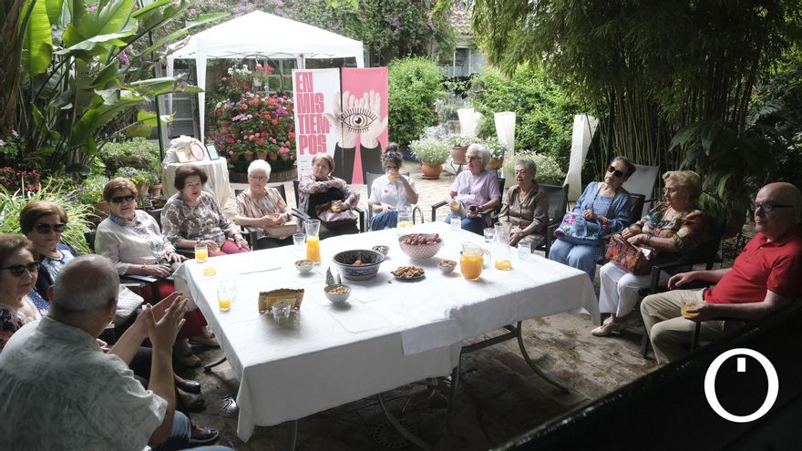 'Viejas al timón': escuchar la voz del presente de las mujeres mayores