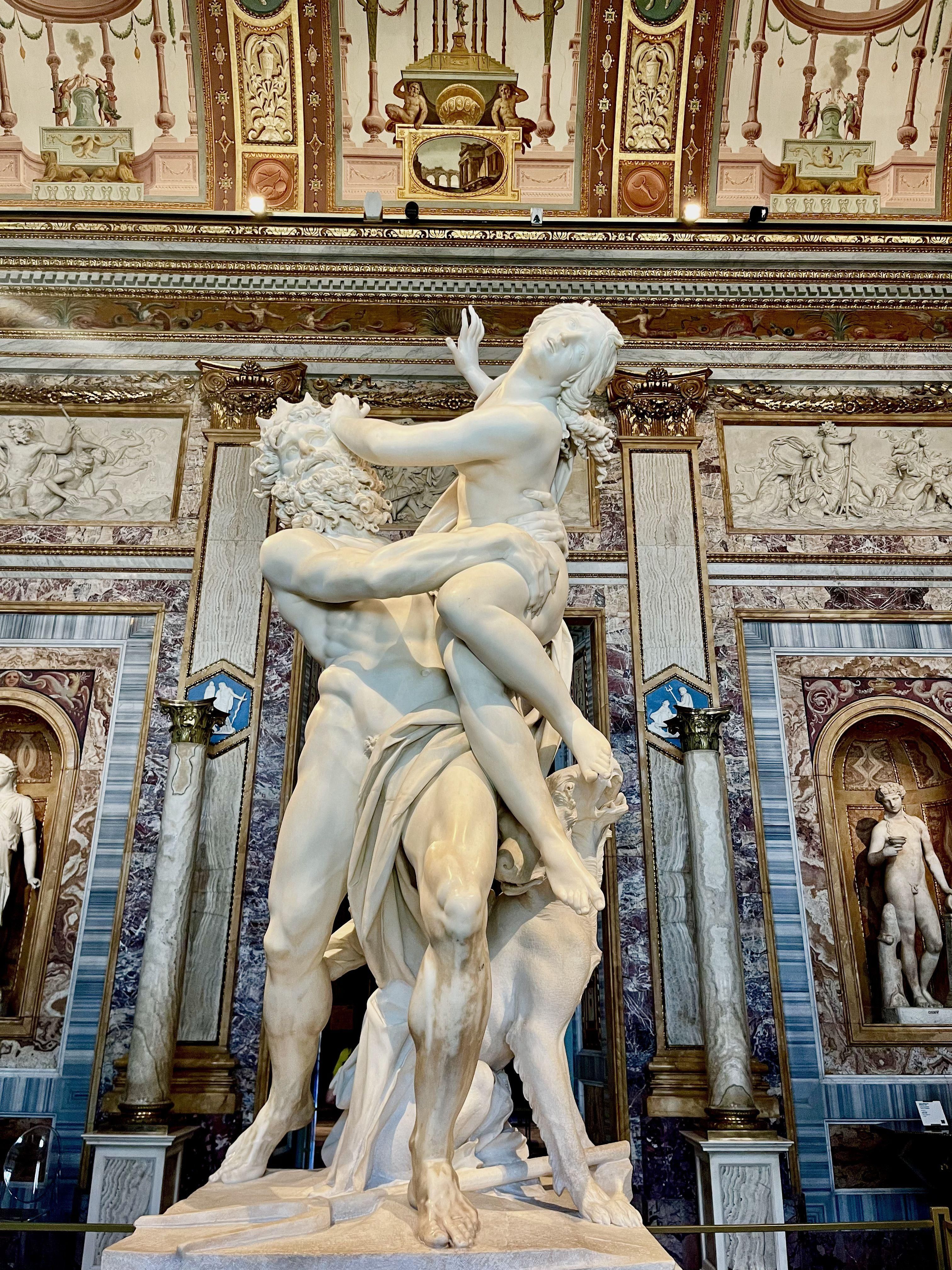 El Rapto de Proserpina de Gian Lorenzo Bernini, realizado entre 1621 y 1622 y expuesto en la Galería Borghese de Roma.
