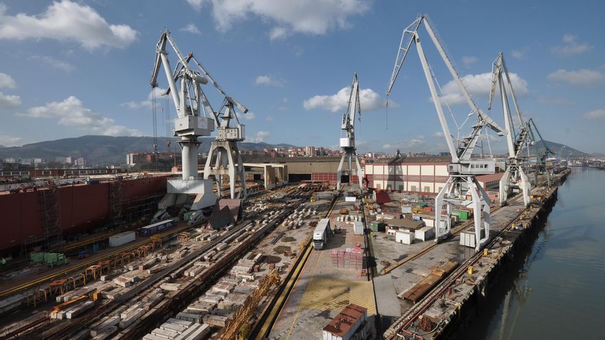Los propietarios de La Naval arrancan las obras de desmantelamiento del astillero, que finalizarán en 2023