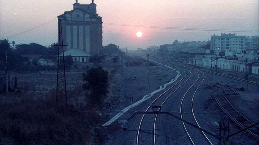 Silo de Noreña en 1992, principal emblema de la agricultura cordobesa en la segunda mitad del siglo XX