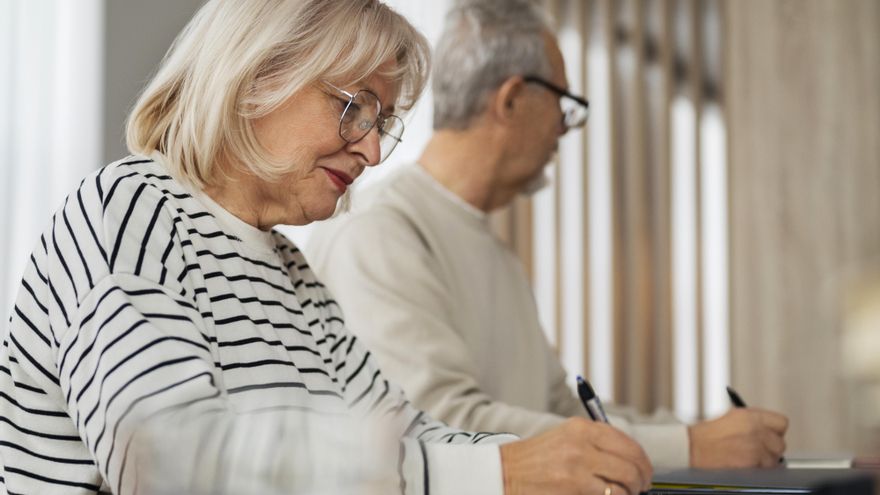 Qué es la pensión de viudedad compartida, quién puede cobrarla y cómo se reparte
