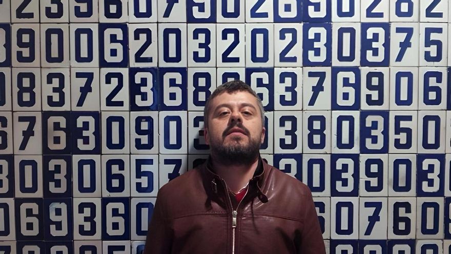 Vuelve a la música Tito Pintado, la voz extraña de Penelope Trip que hace bailar a la máquina