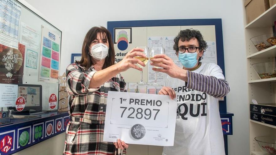 Un décimo del número 72.897, agraciado con el premio Gordo de la Lotería de Navidad (400.000 euros), ha sido vendido en Haría, al norte de Lanzarote