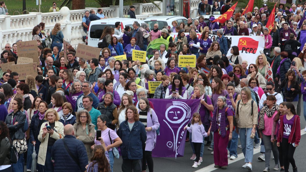 Manifestación por el 8M en Gran Canaria. ALEJANDRO RAMOS