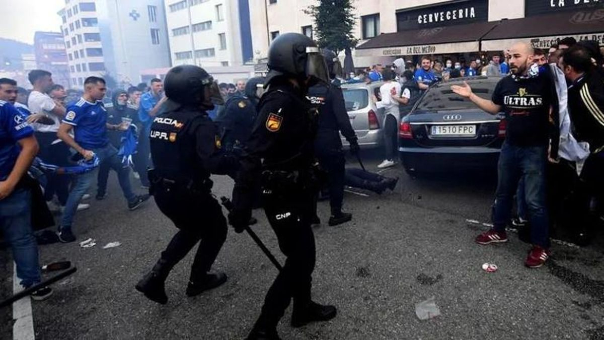Nueve condenados por disturbios en un derbi Oviedo-Sporting no podrán pisar campos de fútbol si quieren eludir la prisión