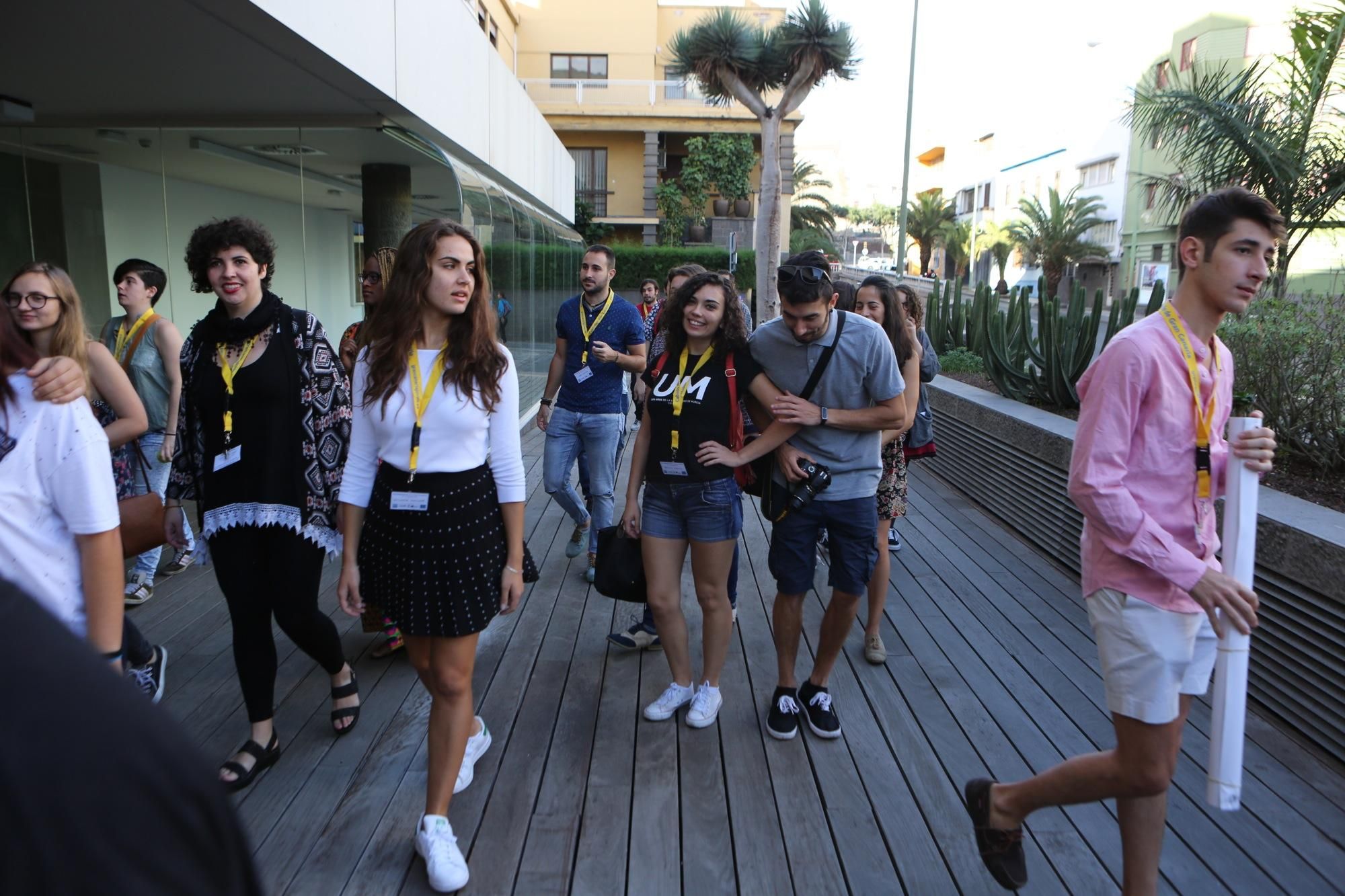 Recepción de miembros del Consejo de la Juventud de España en el Cabildo