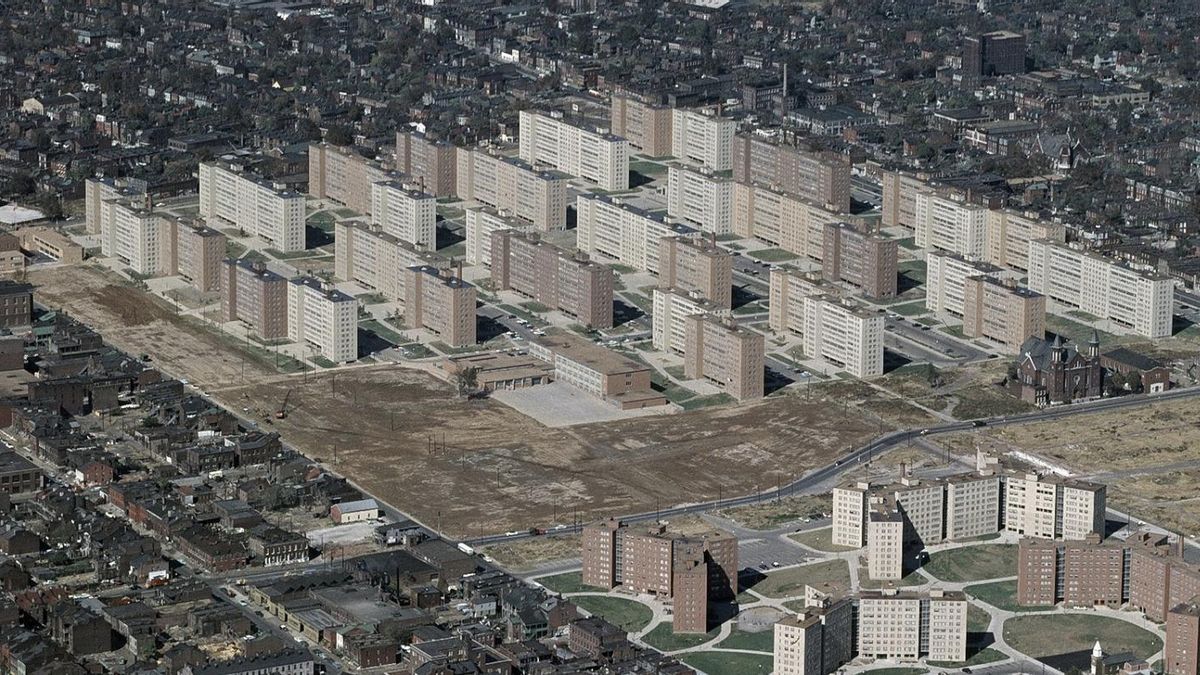 ¿Qué roció el Ejército de Estados Unidos sobre los barrios de San Luis? Los experimentos secretos en Pruitt-Igoe