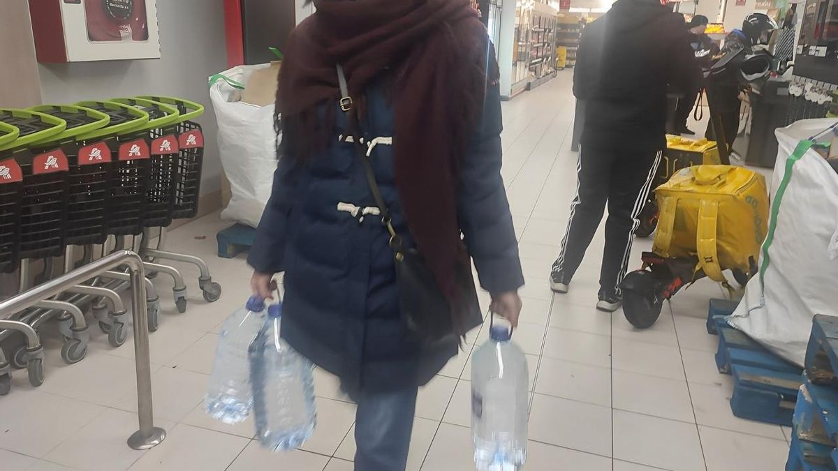 Se ha disparado este miércoles la compra de agua en León, ante la falta de suministro y la incertidumbre.