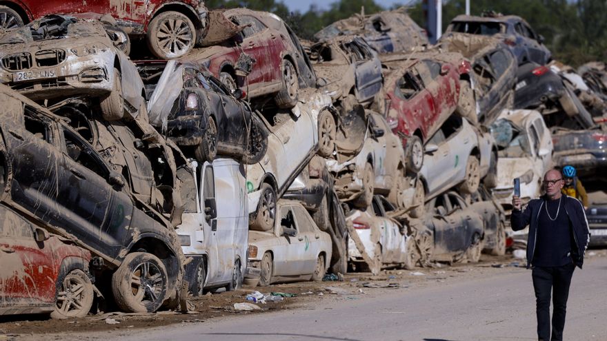 La Generalitat adopta medidas extraordinarias para tratar los residuos peligrosos de los cerca de 120.000 coches destrozados por la DANA