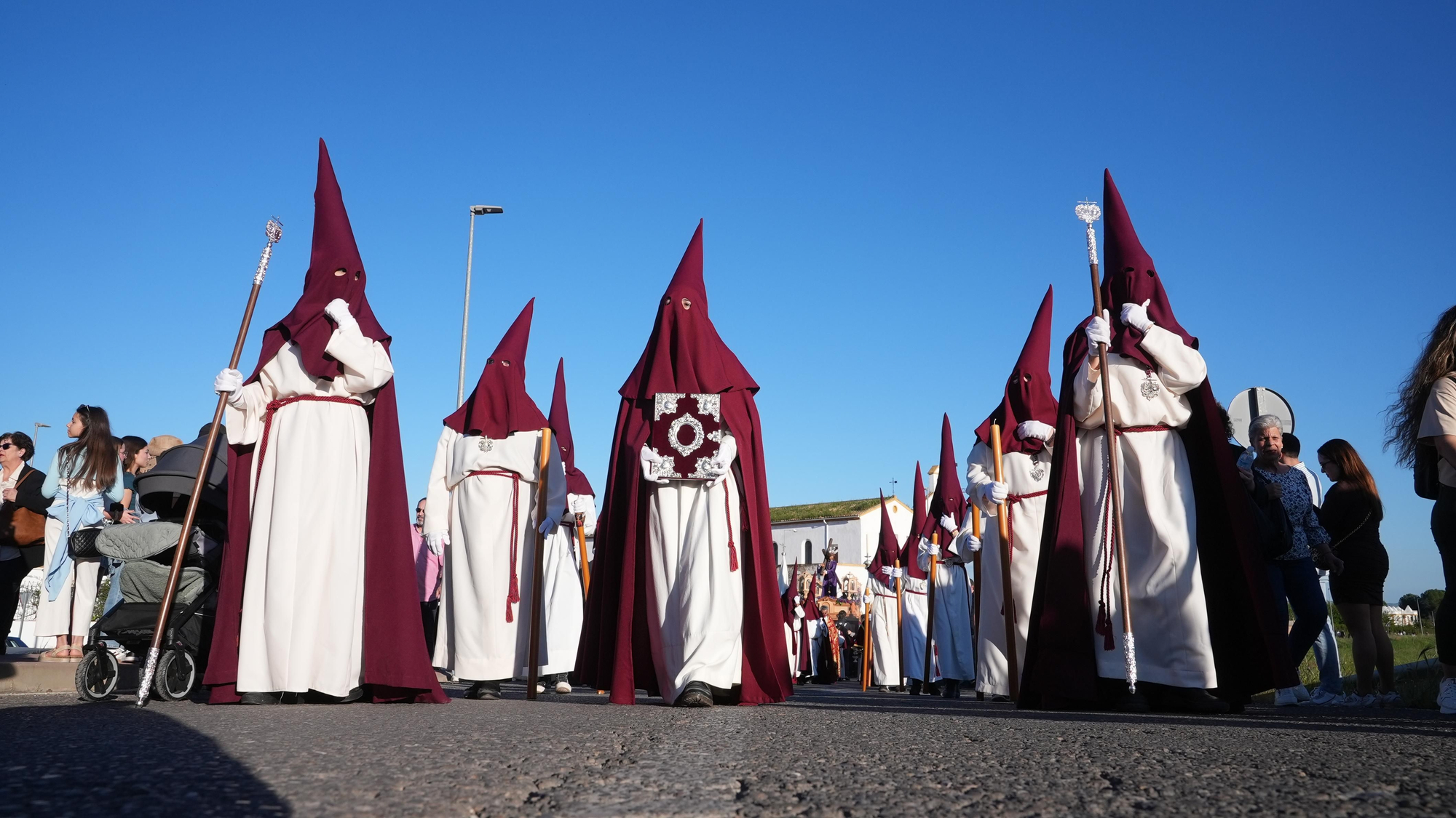 La salida procesional de la Sangre de El Higuerón, en imágenes