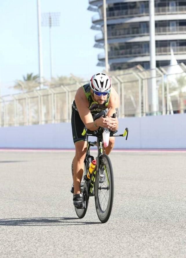 Gilberto Suárez en el Bahrein 70.3 Middle East 2017.