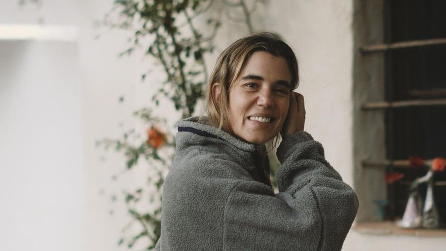 His grandfather sexually assaulted her for 12 years and today helps other victims: "The worst is everything that came after"