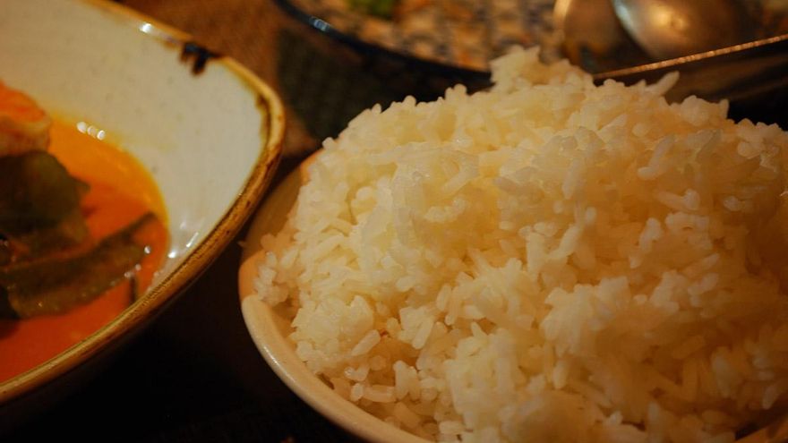 Khao hom mali, arroz jazmín aglutinado con olor a cerrado