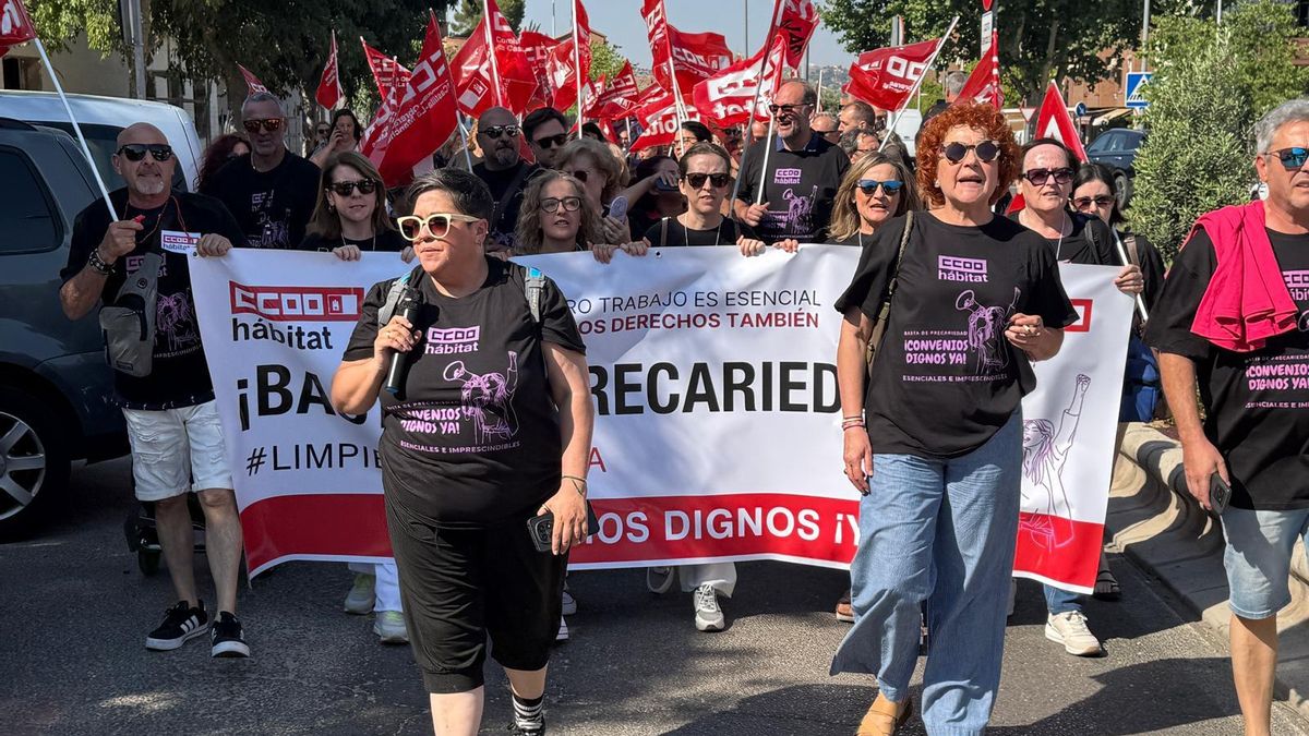 El sector de la limpieza se manifiesta para pedir la negociación de un convenio único en Castilla-La Mancha