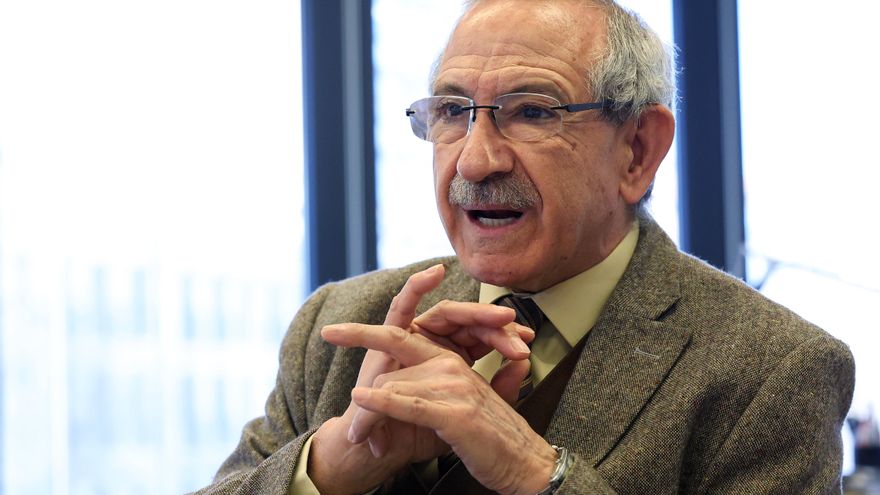 Antonio Vercher: "Sería mucho mejor que El Algarrobico se hubiera demolido, pero la derrota sería que estuviera abierto"