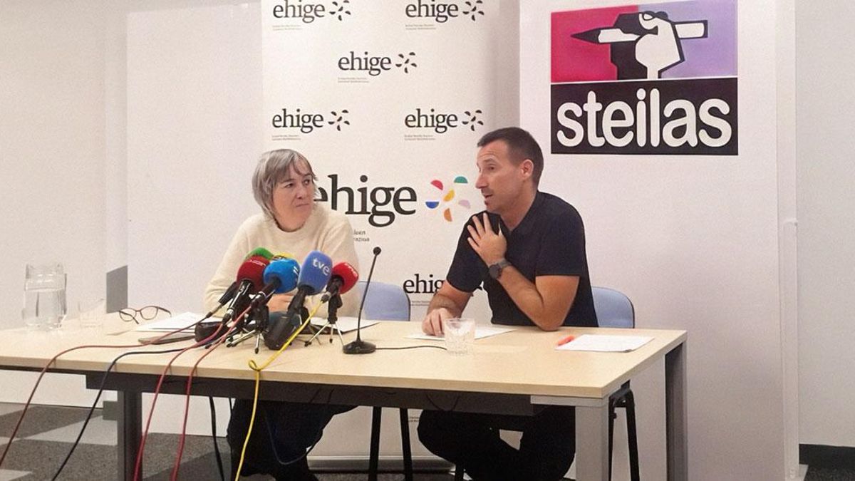 Representantes de Ehije y Steilas.