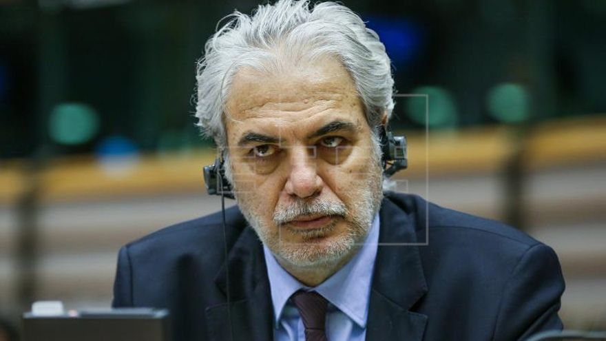 La CE aportará 180 millones de euros más para ayudar a los refugiados en Grecia