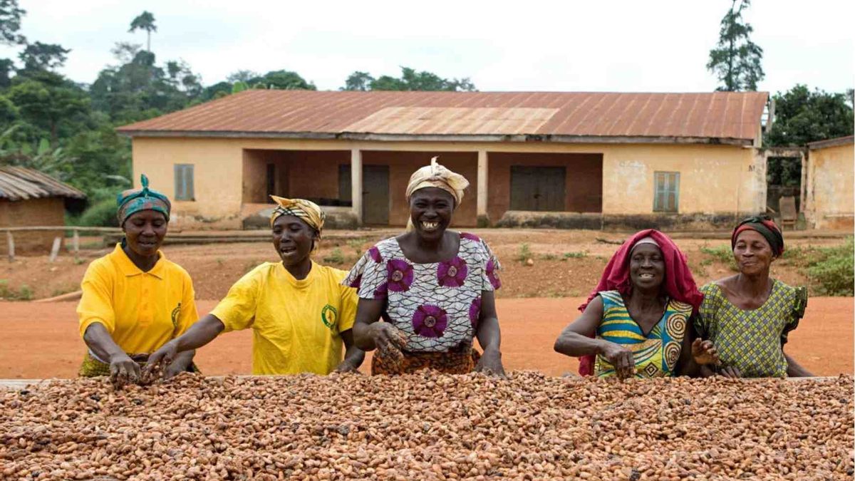 Jóvenes de Córdoba descubren en un taller la pobreza detrás del comercio del cacao