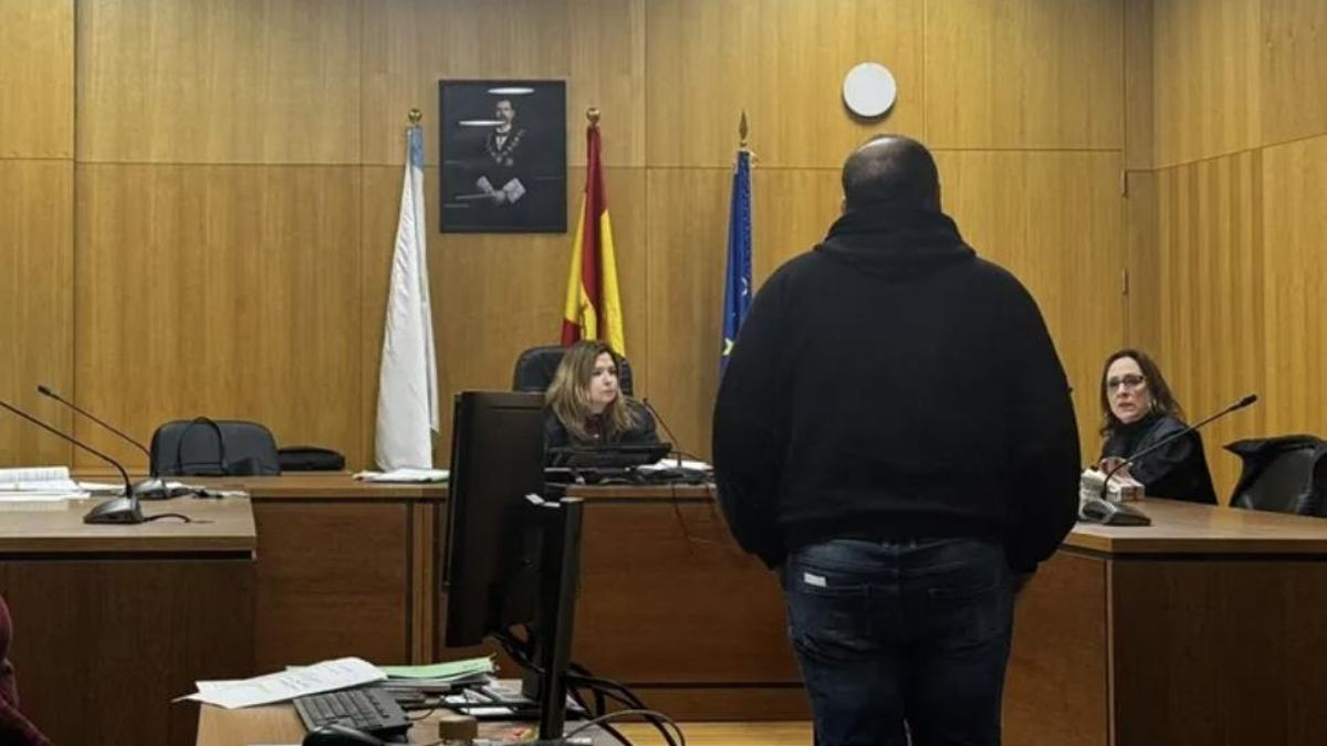 N. aseguró ante la jueza que no conocía al perro y que solo tiró una bolsa con una sudadera